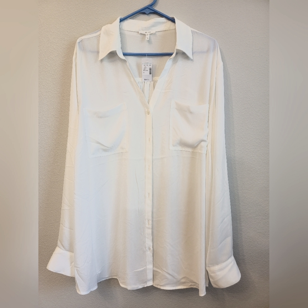 NWT sz 3 White Button Down Blouse